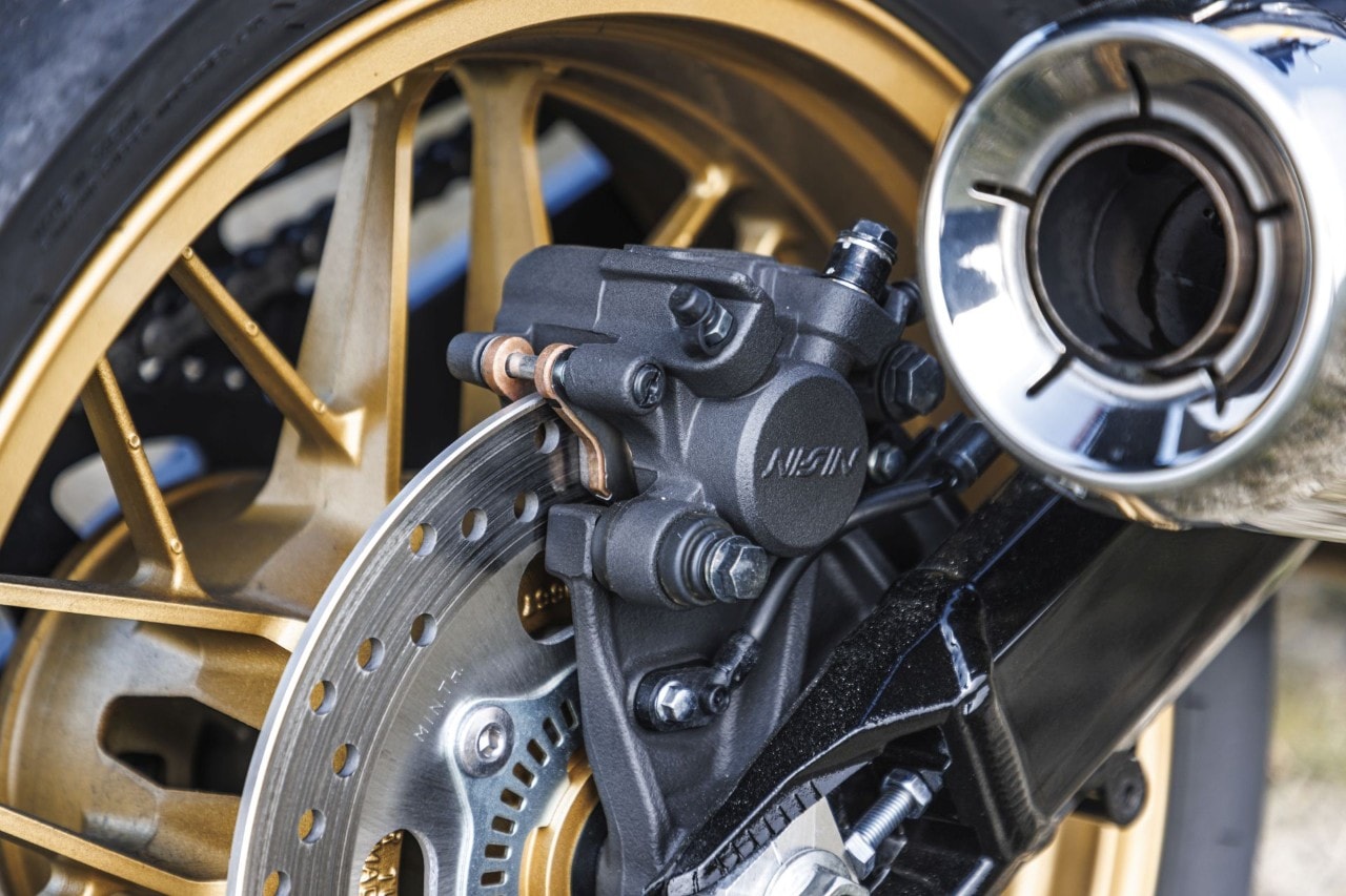 Kawasaki Z900 RS SE e Yamaha XRS900: modern classic... a modo loro